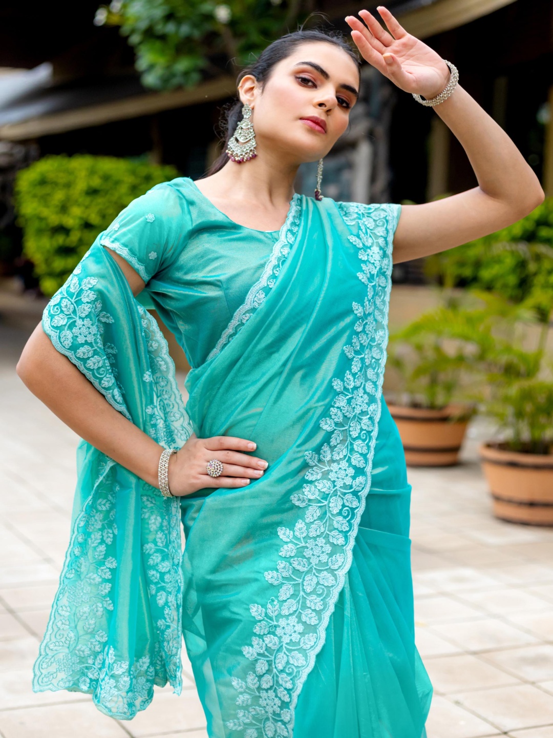 

KIMISHA Solid Embroidered Net Saree, Blue