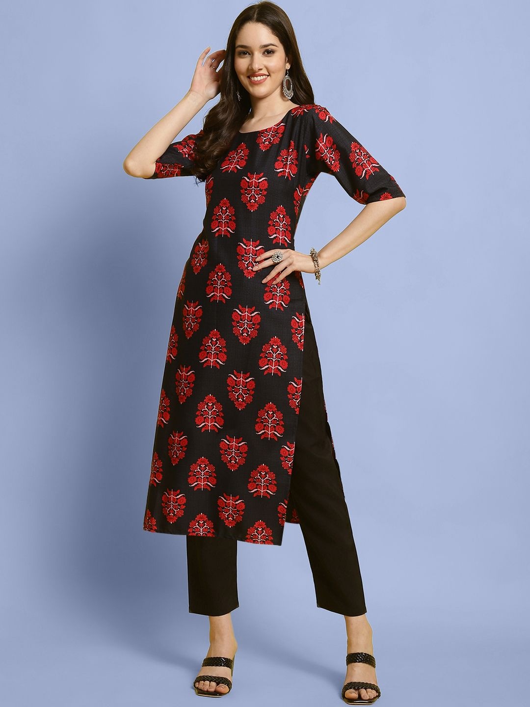 

7Threads Floral Printed Round Neck Straight Kurta With Trousers, Black