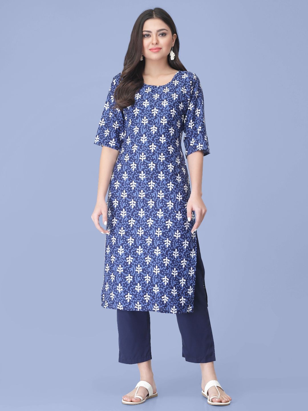 

7Threads Floral Printed Round Neck Straight Kurta with Trouser, Blue