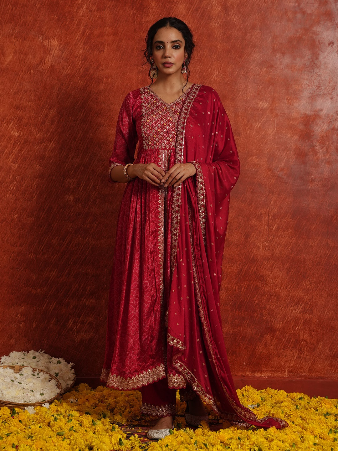 

Meena Bazaar Bandhani Embroidered Sequinned Kurta with Trousers & Dupatta, Maroon