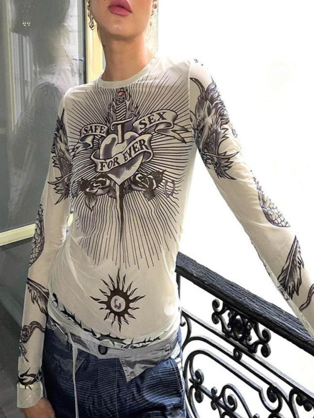 

SUPERVINTAGE Women Graphic Printed Regular Top, Cream