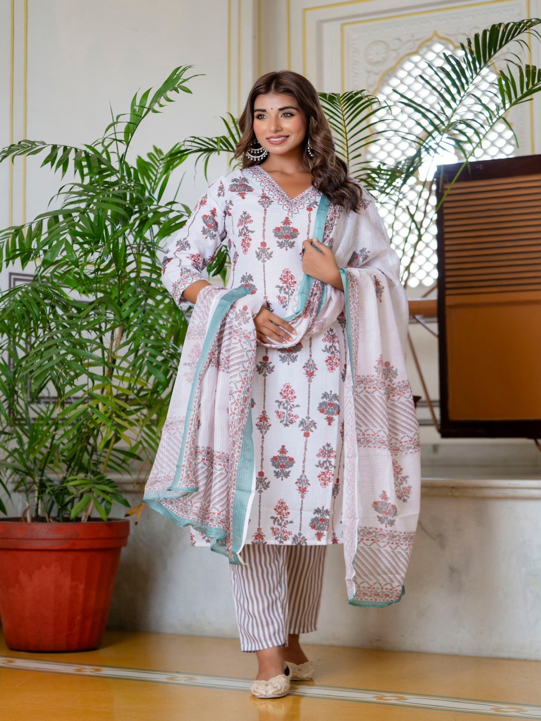 

KALINI Women Ethnic Printed Kurta with Trousers & With Dupatta, White