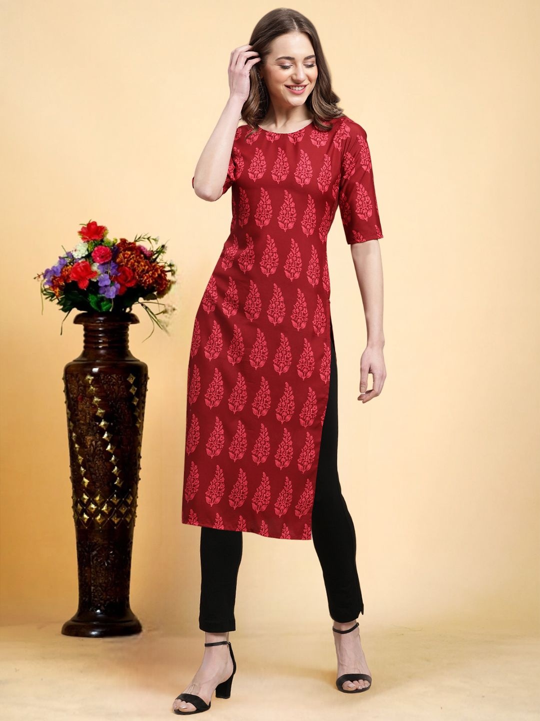 

7Threads Floral Printed Round Neck Machine Weave Straight Kurta, Red