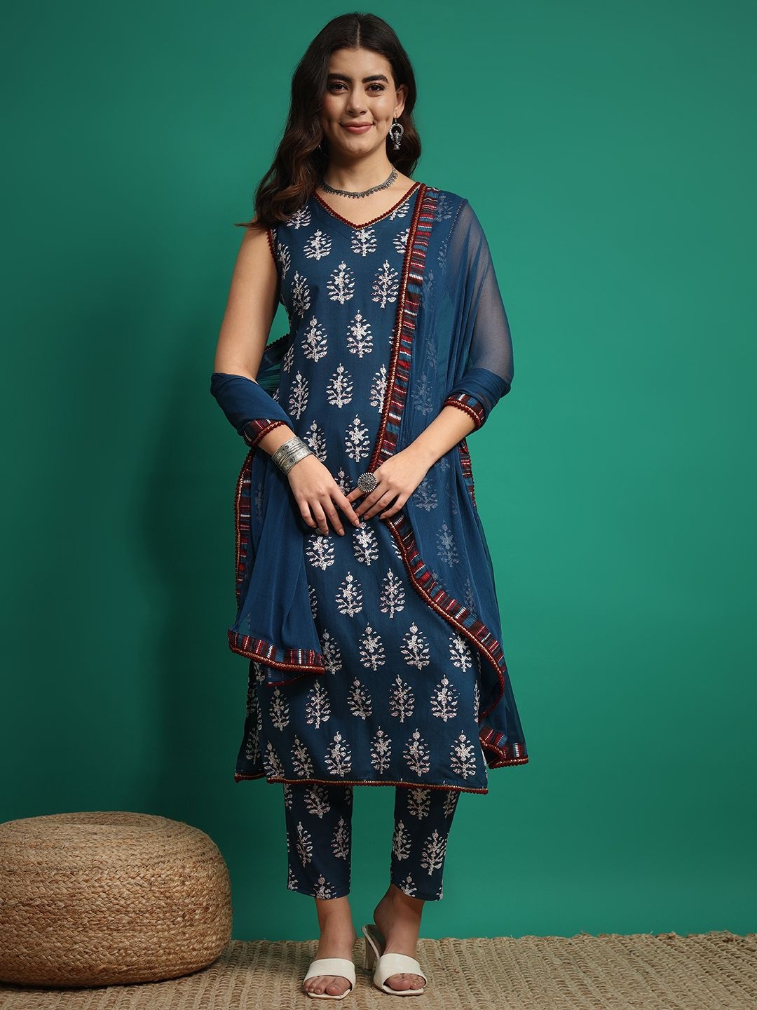 

V.S.Creation Floral Printed Pure Cotton Kurta With Trouser & Dupatta, Blue