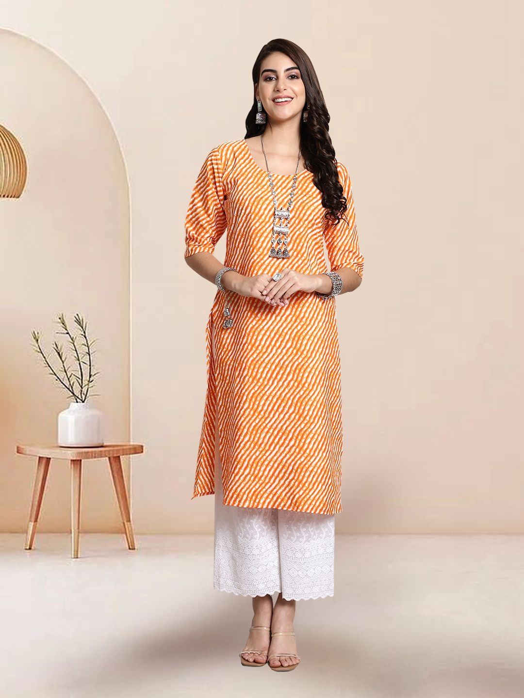 

7Threads Leheriya Printed Round Neck Straight Kurta, Orange