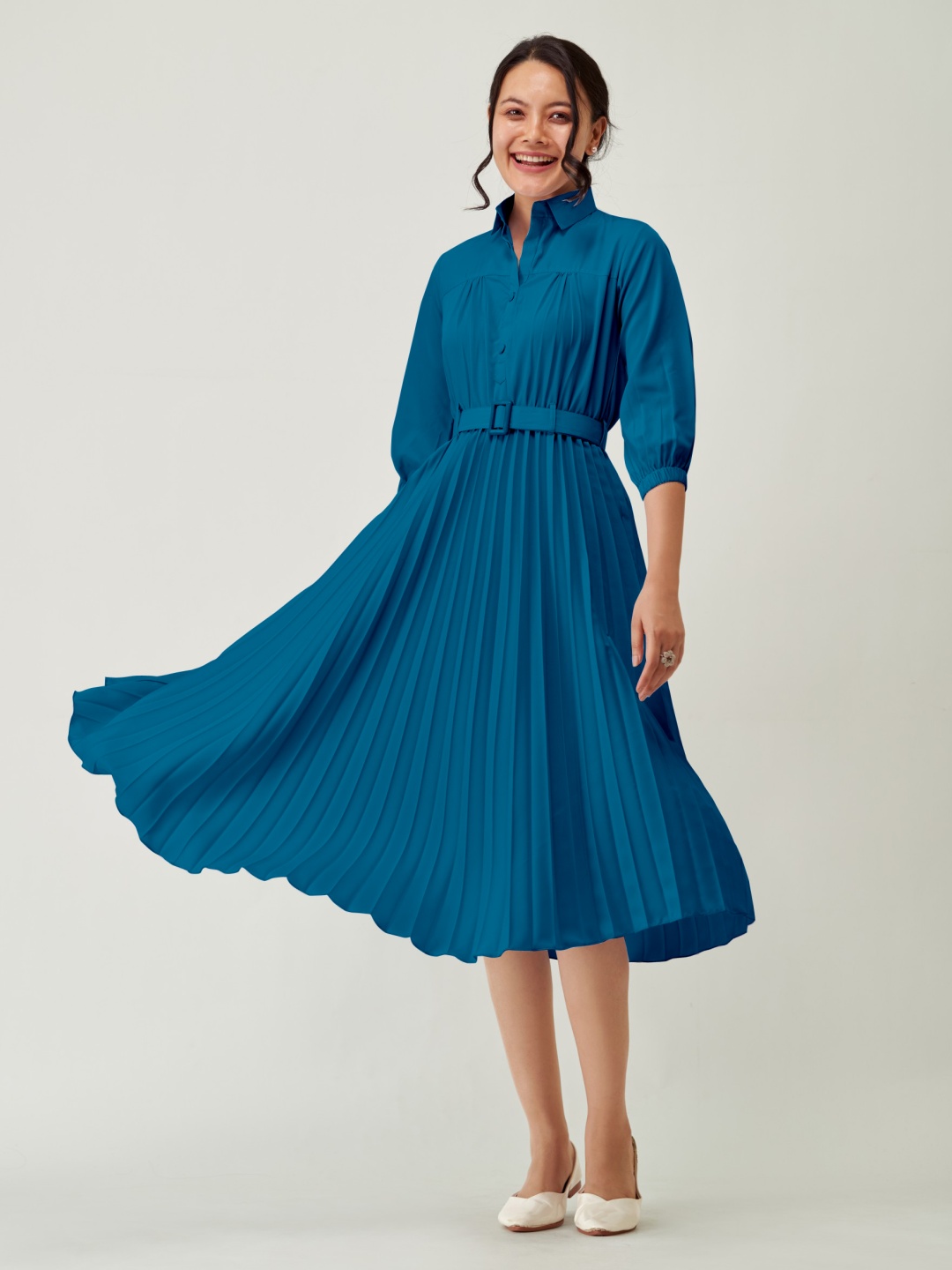 

Krunal Raiyani Women Accordion Pleats Fit & Flare Midi Dress With Belt, Blue