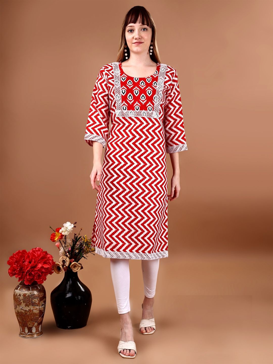 

valdona Women Chevron Printed Round Neck Straight Kurta, Red