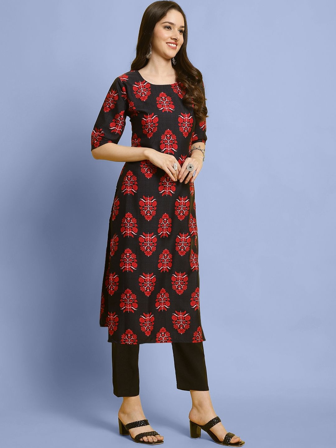 

7Threads Floral Printed Round Neck Straight Kurta with Trousers, Black