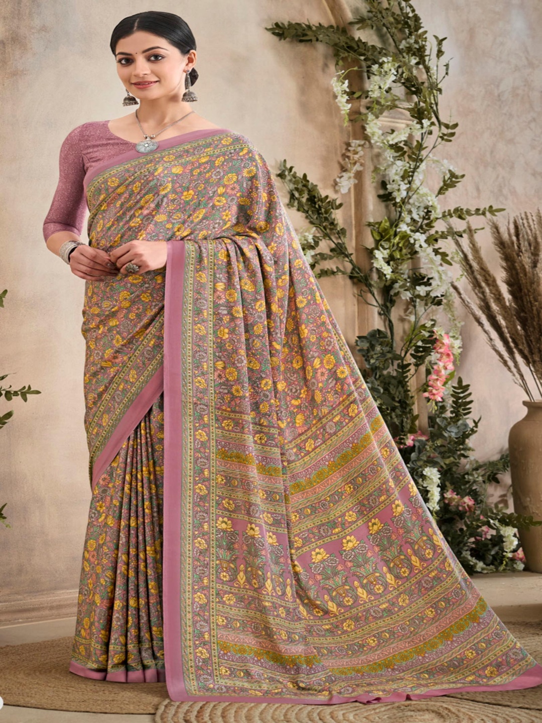 

Reboot Fashions Floral Printed Saree with Unstitched Blouse Piece, Pink