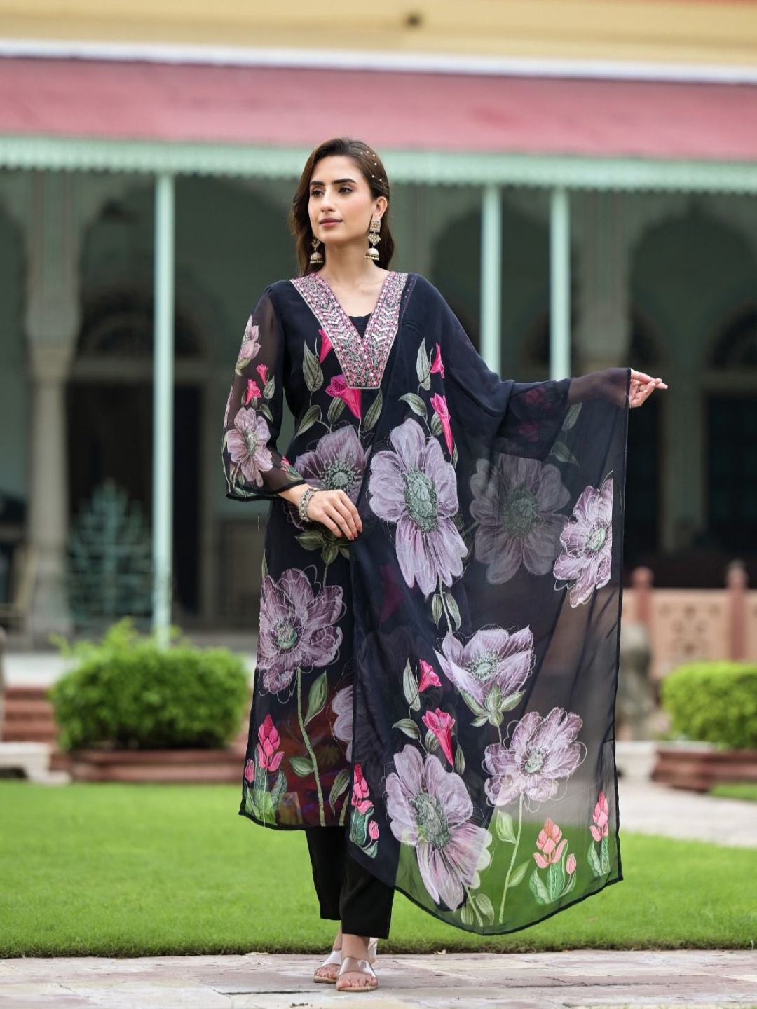 

Anouk Floral Embroidered Regular Georgette Straight Kurta with Trousers & Dupatta, Black