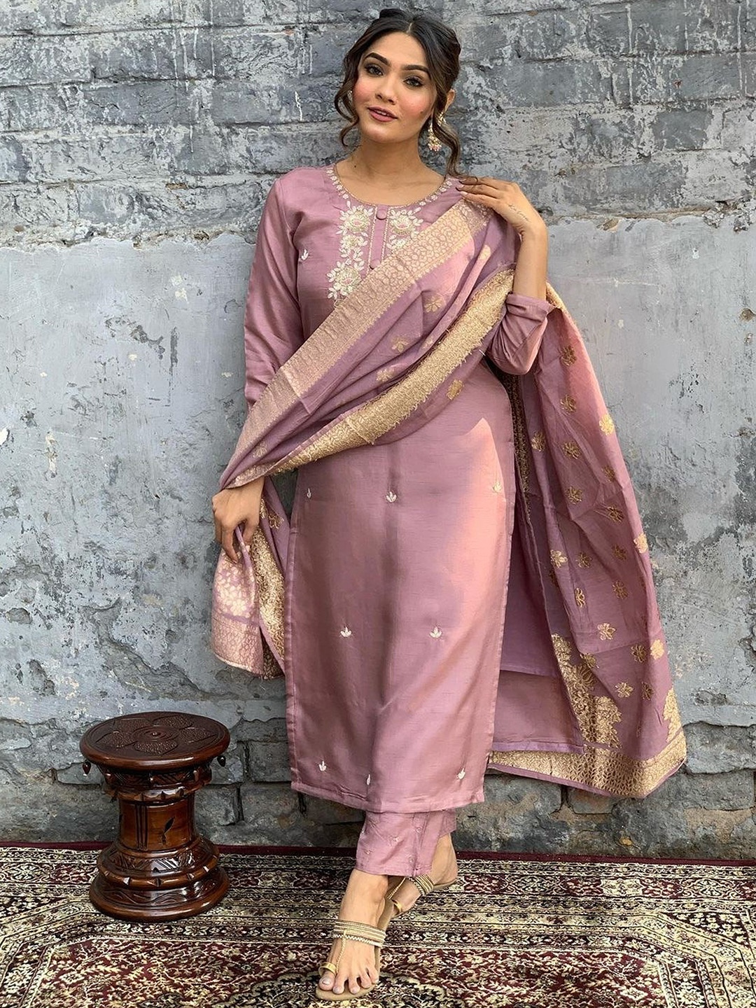 

Ishin Floral Embroidered Straight Kurta With Trousers & Dupatta, Peach
