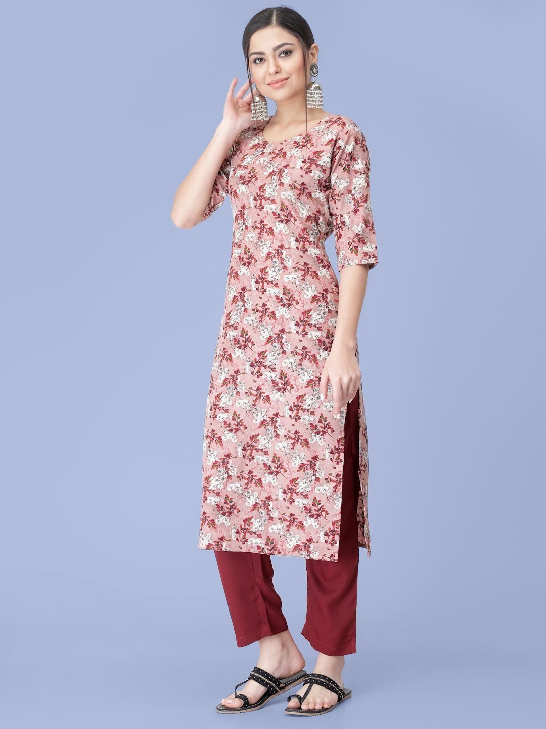 

7Threads Floral Printed Round Neck Straight Kurta With Trousers, Peach