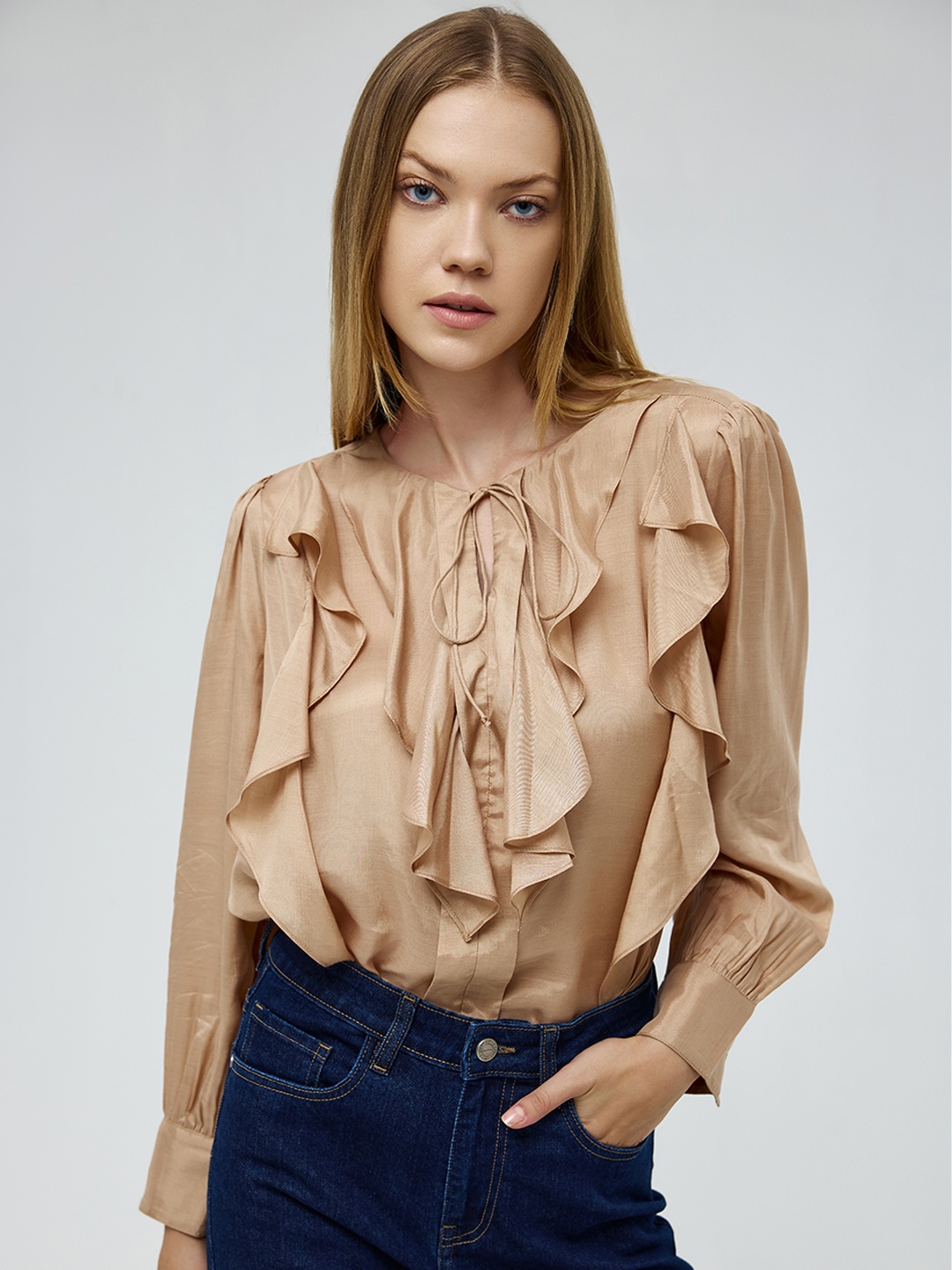 

COVER STORY Top, Beige