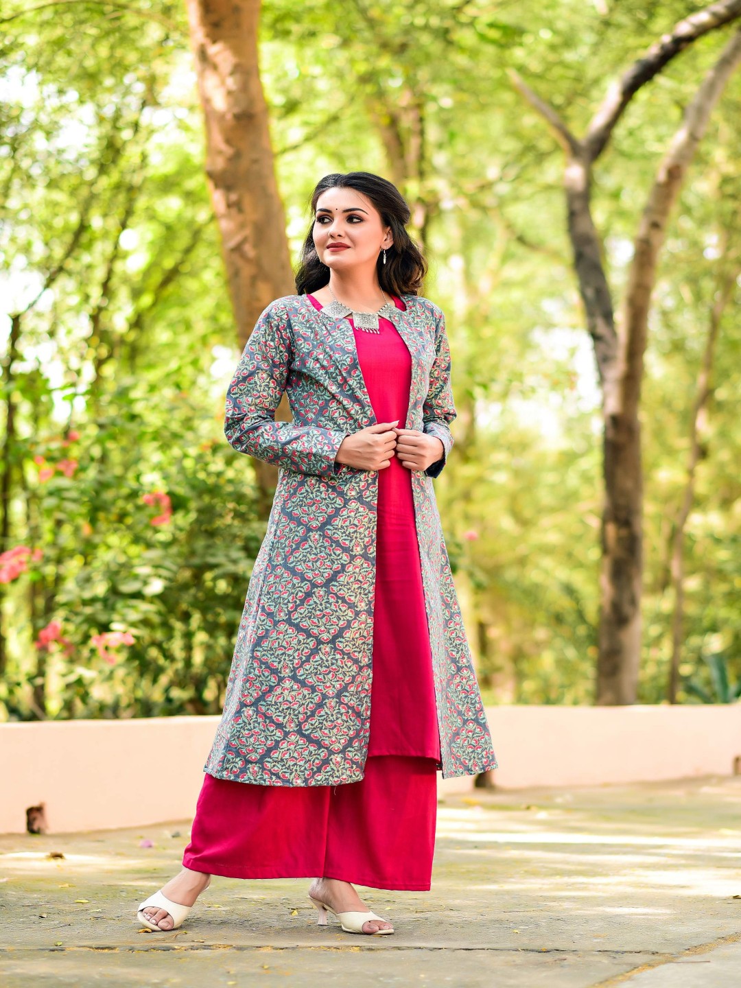 

Anastay Clothing Women Printed Regular Kurta ,Jacket with Palazzos, Pink
