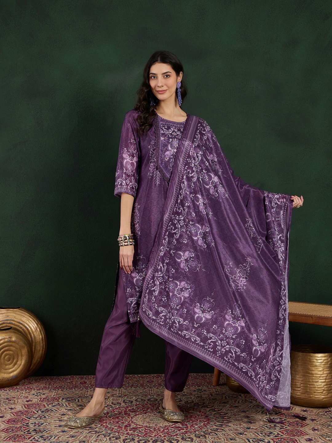 

Sangria Floral Printed Straight Kurta And Trousers With Dupatta, Purple