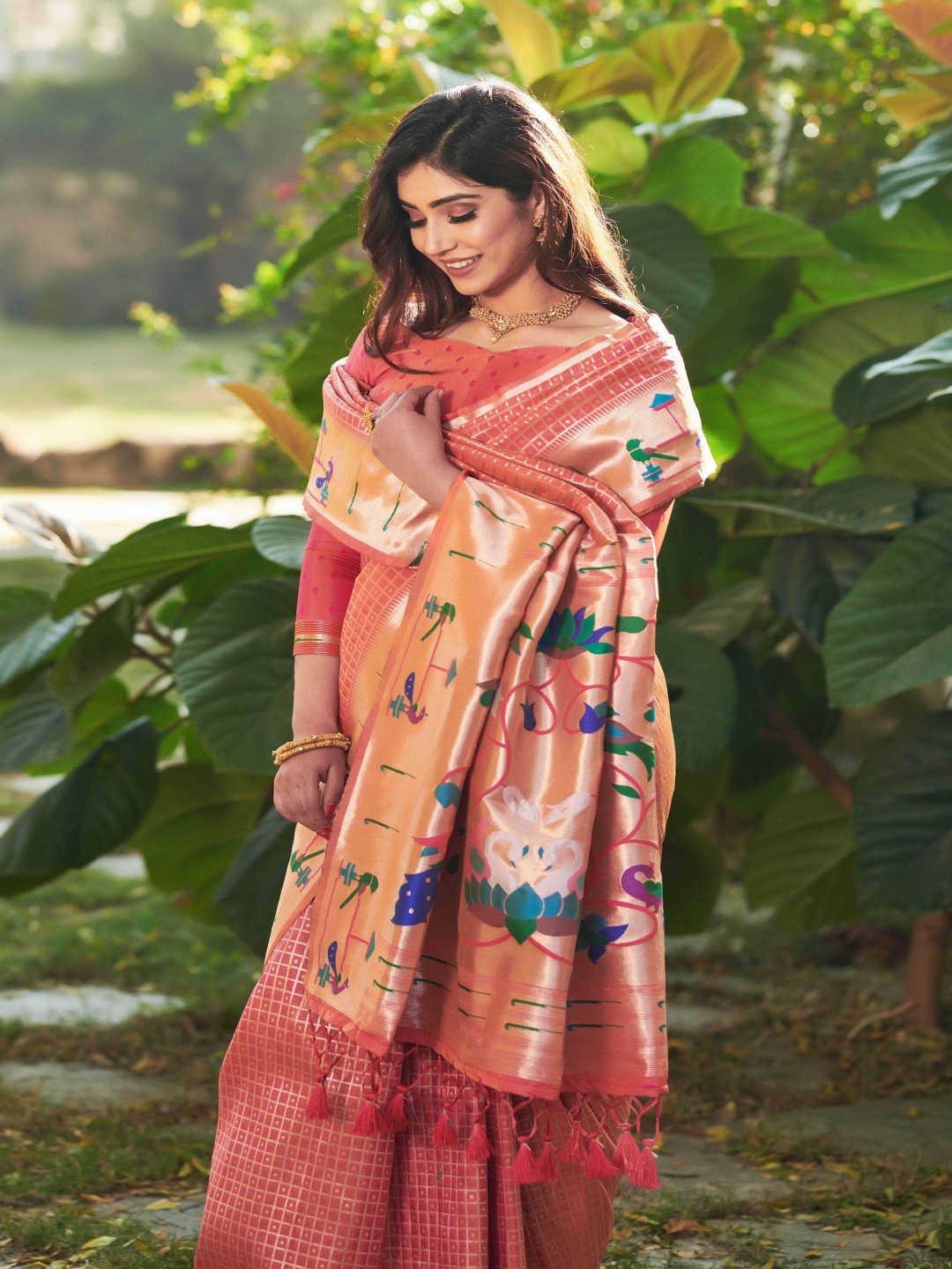 

Kandora Woven Design Zari Pure Silk Banarasi Saree, Peach