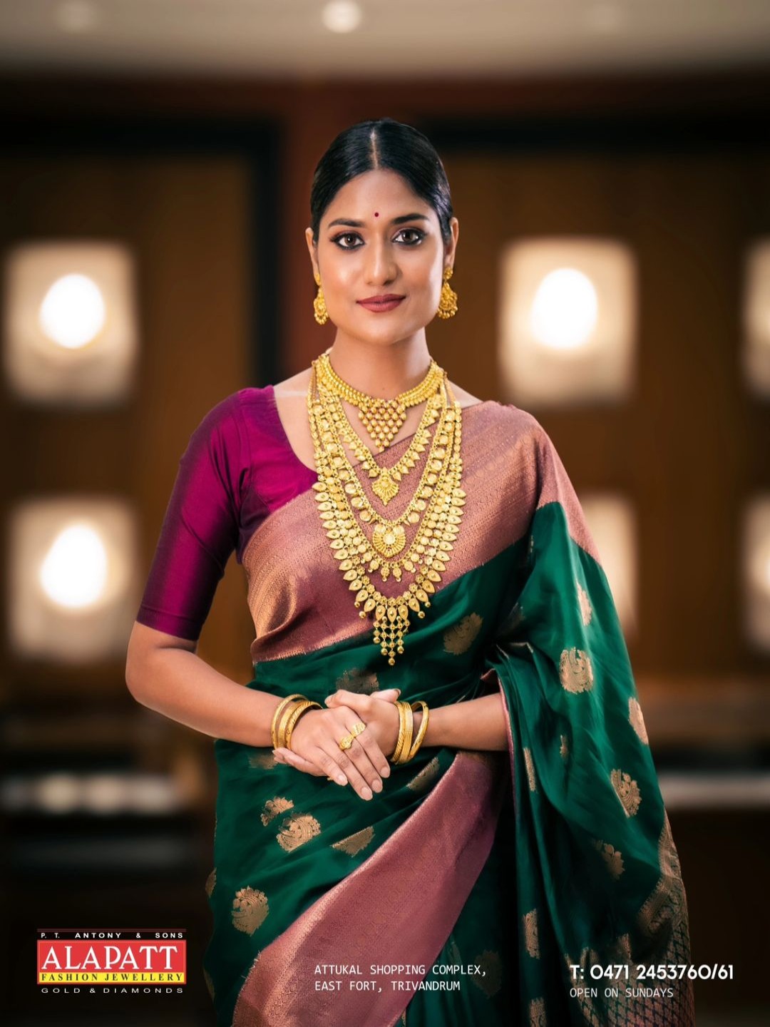 

QENY Woven Design Zari Art Silk Banarasi Saree, Green