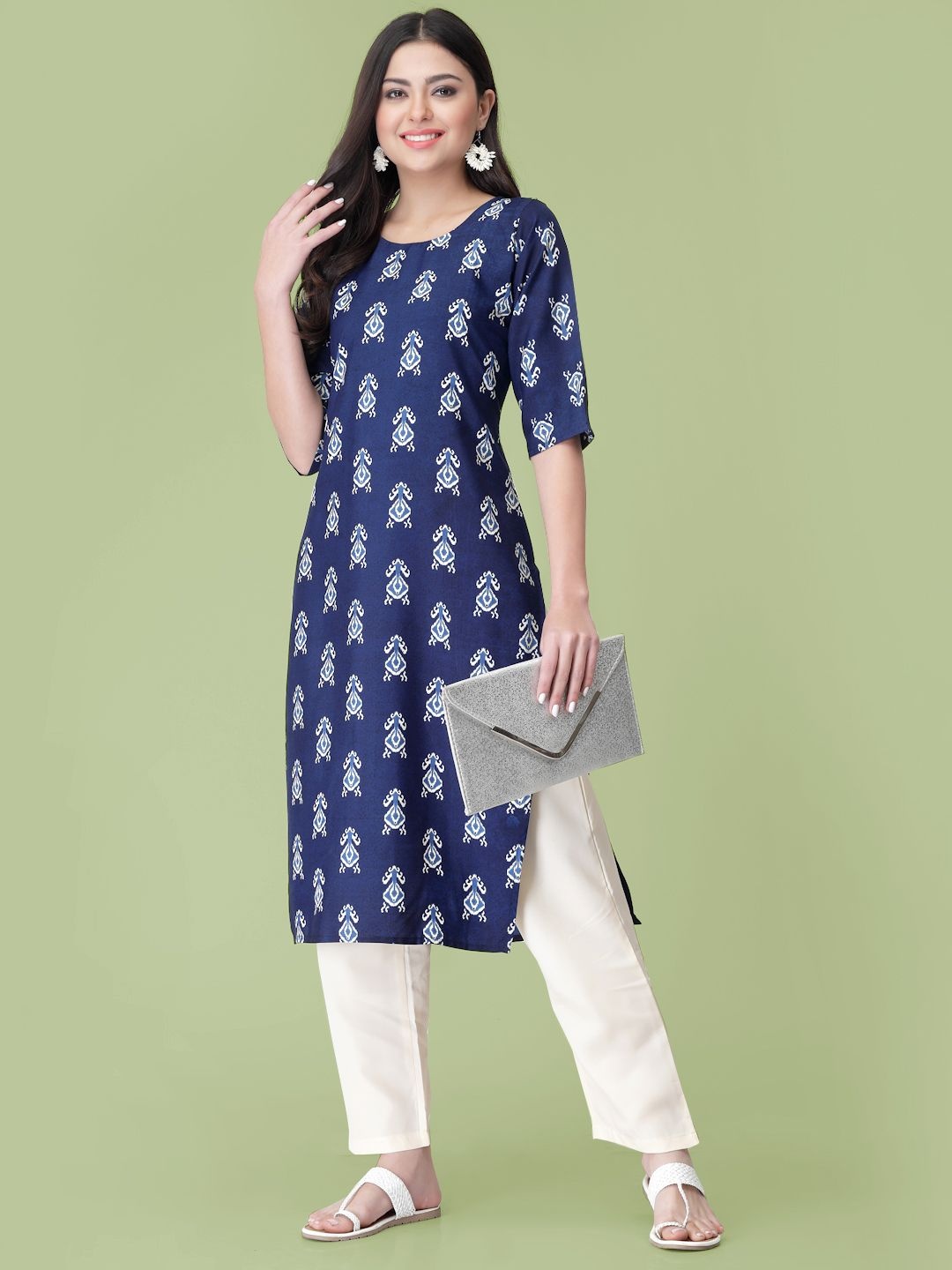 

7Threads Ethnic Motifs Printed Round Neck Straight Kurta with Trousers, Blue