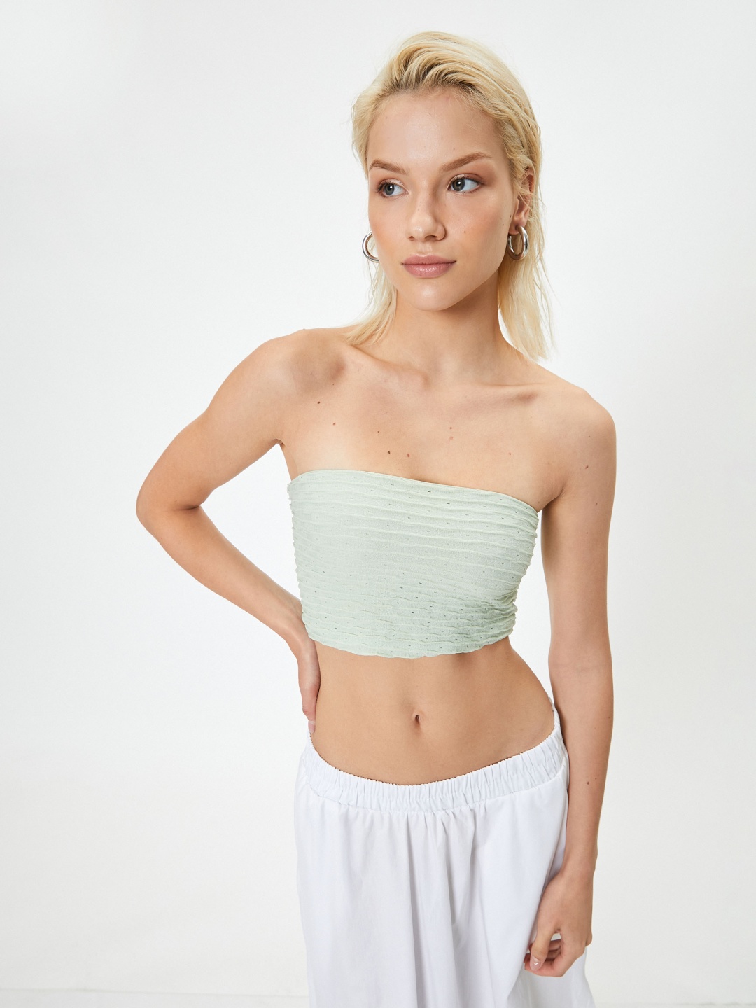 

Koton Solid Strapless Crop Tube Top, Green