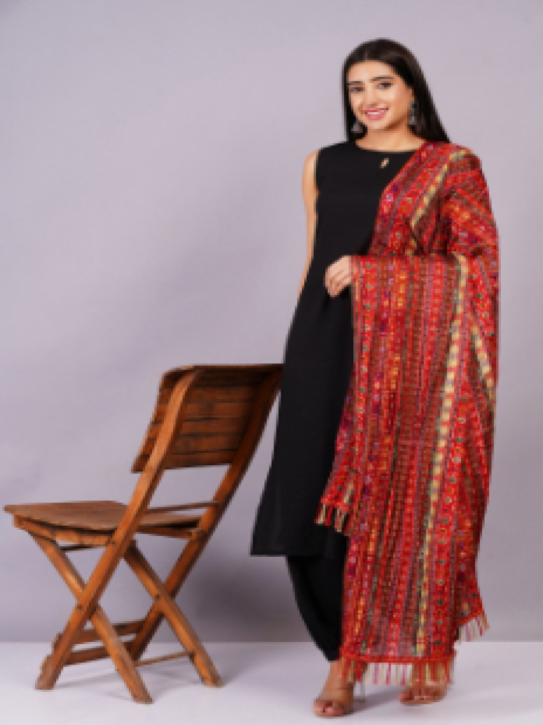 

JC4U Keyhole Neck Kurta with Salwar & With Dupatta, Black