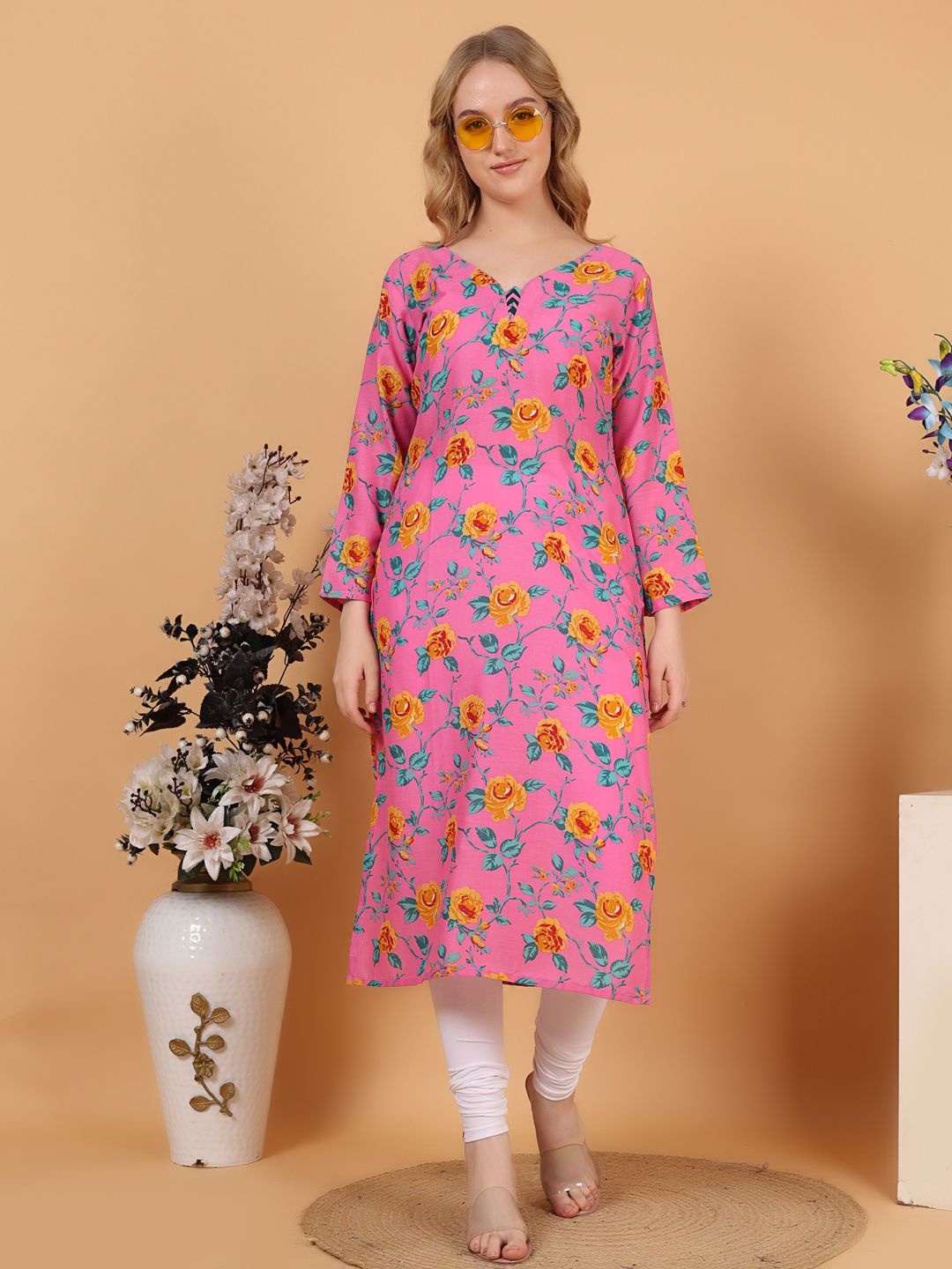 

Tulip Eden Floral Printed V-Neck Flared Sleeves Straight Kurta, Pink