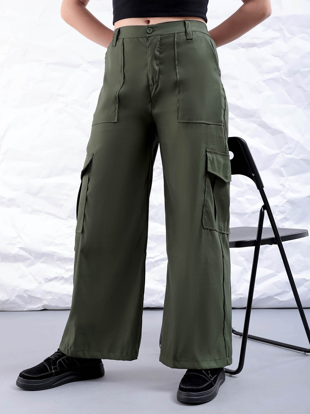 

Freehand by The Indian Garage Co Women Flared Cargos Trousers, Green