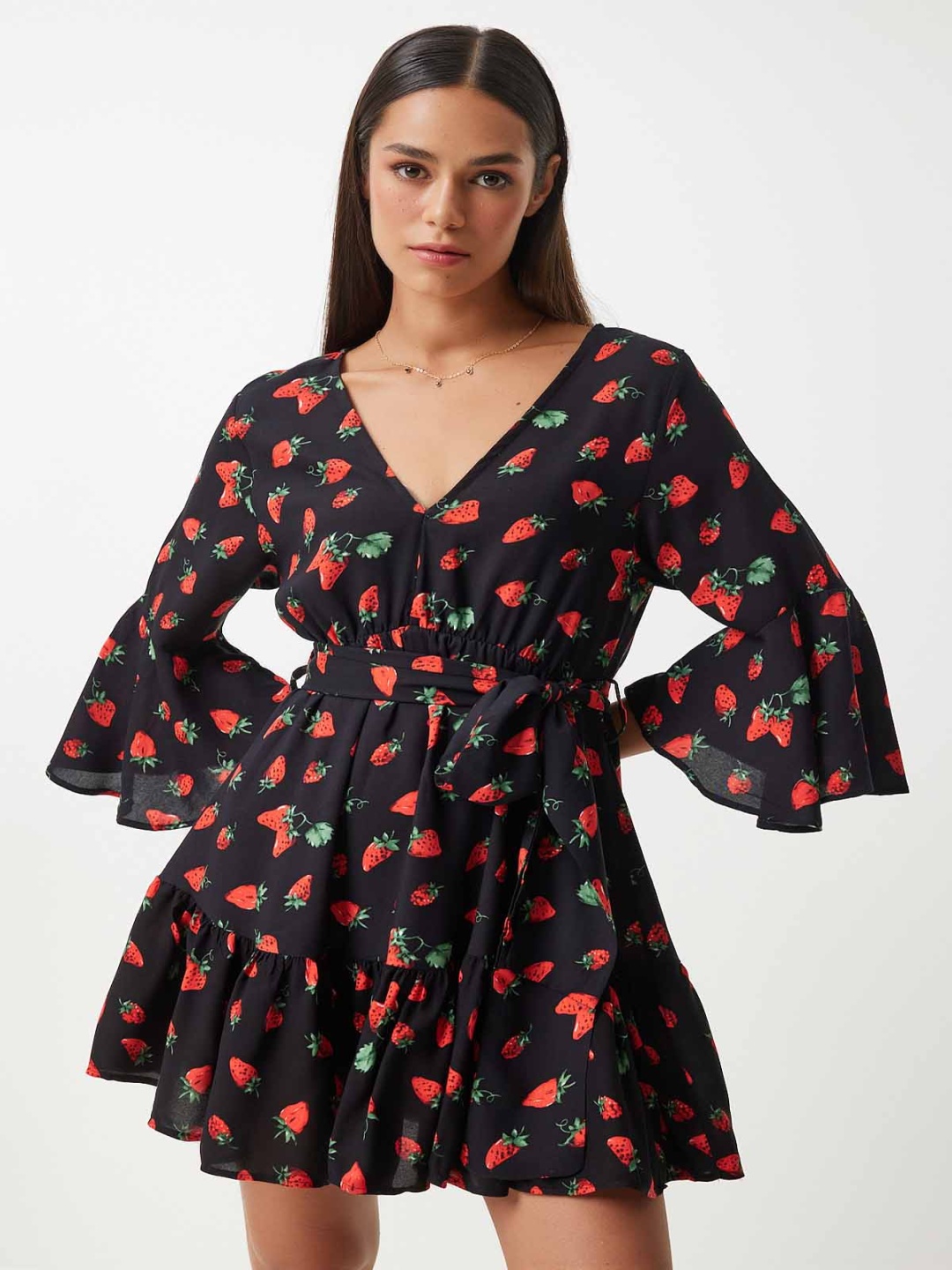 

Happiness istanbul Printed Bell Sleeve Tiered A-Line Dress, Black