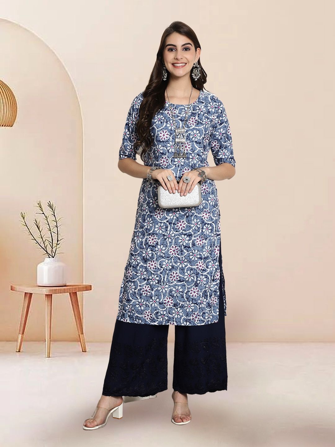 

7Threads Floral Printed Round Neck Straight Kurta, Blue