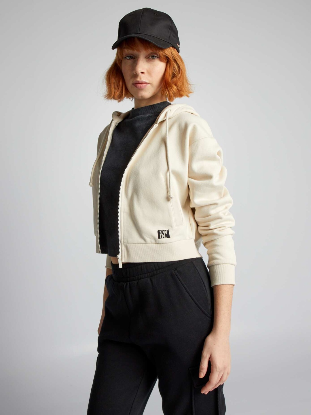 

KIABI Women Hooded Sweatshirt, Off white