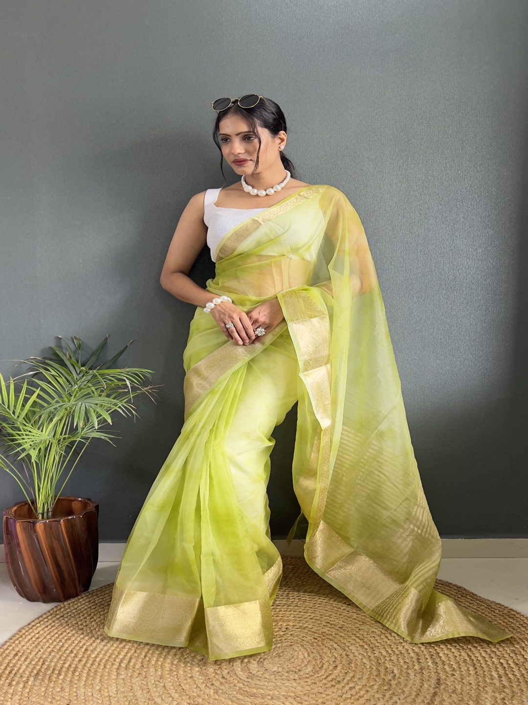 

V3 FASHION STUDIO Zari Organza Kanjeevaram Saree, Lime green