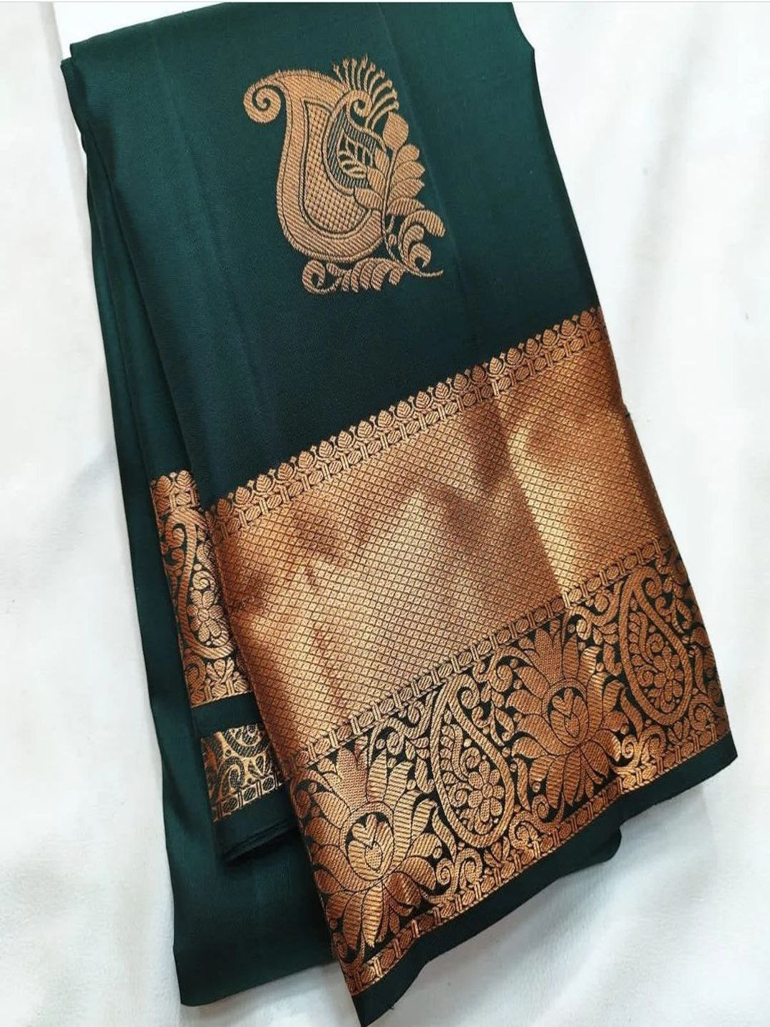 

Jinax Woven Design Zari Pure Silk Banarasi Saree, Green