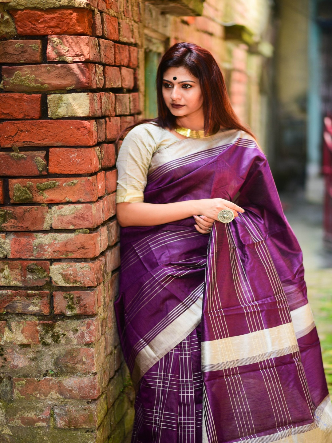 

Kandora Women Striped Pure Silk Saree, Purple