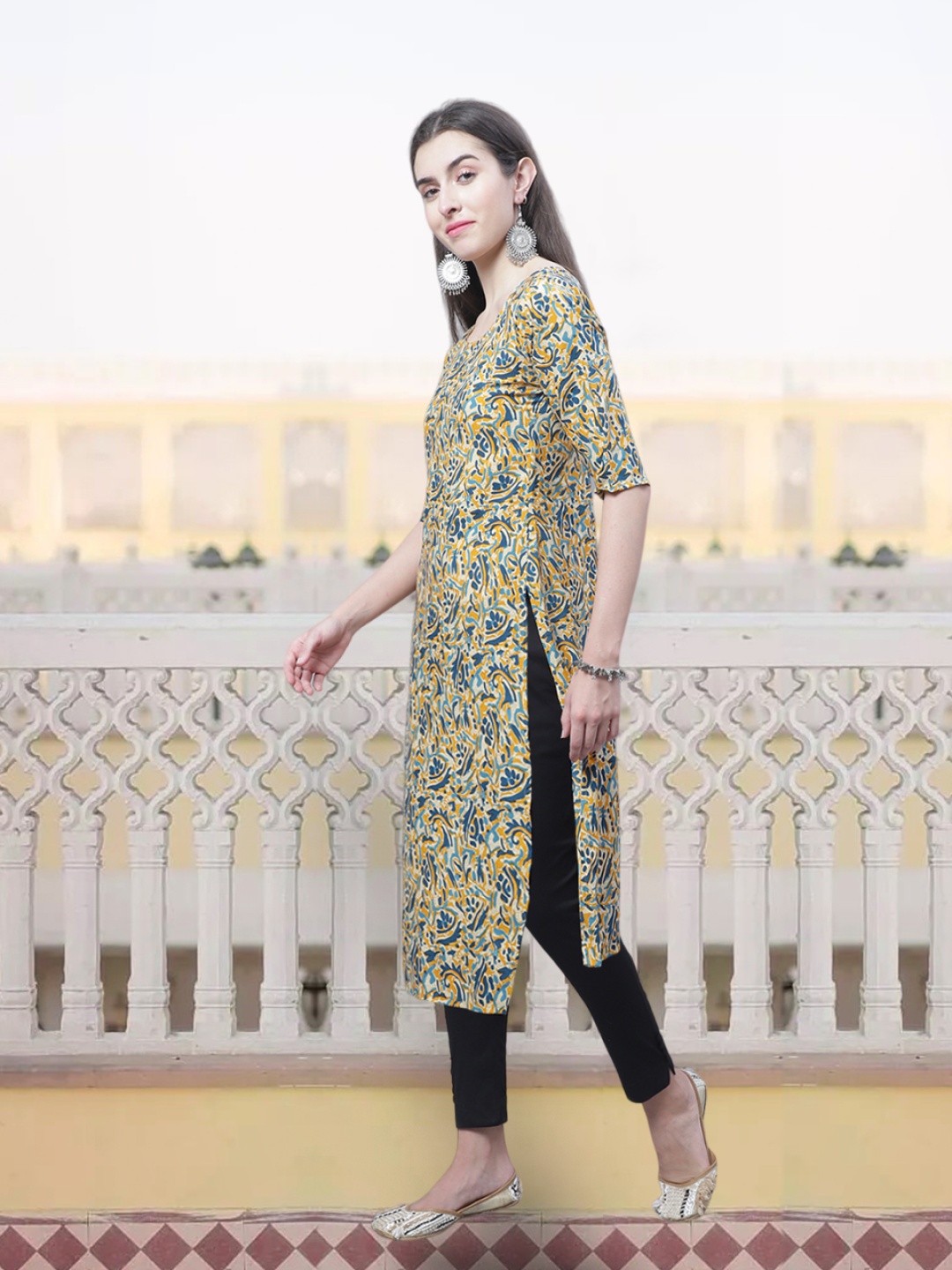 

7Threads Women Geometric Yoke Design Floral Crepe Anarkali Kurta, Multi