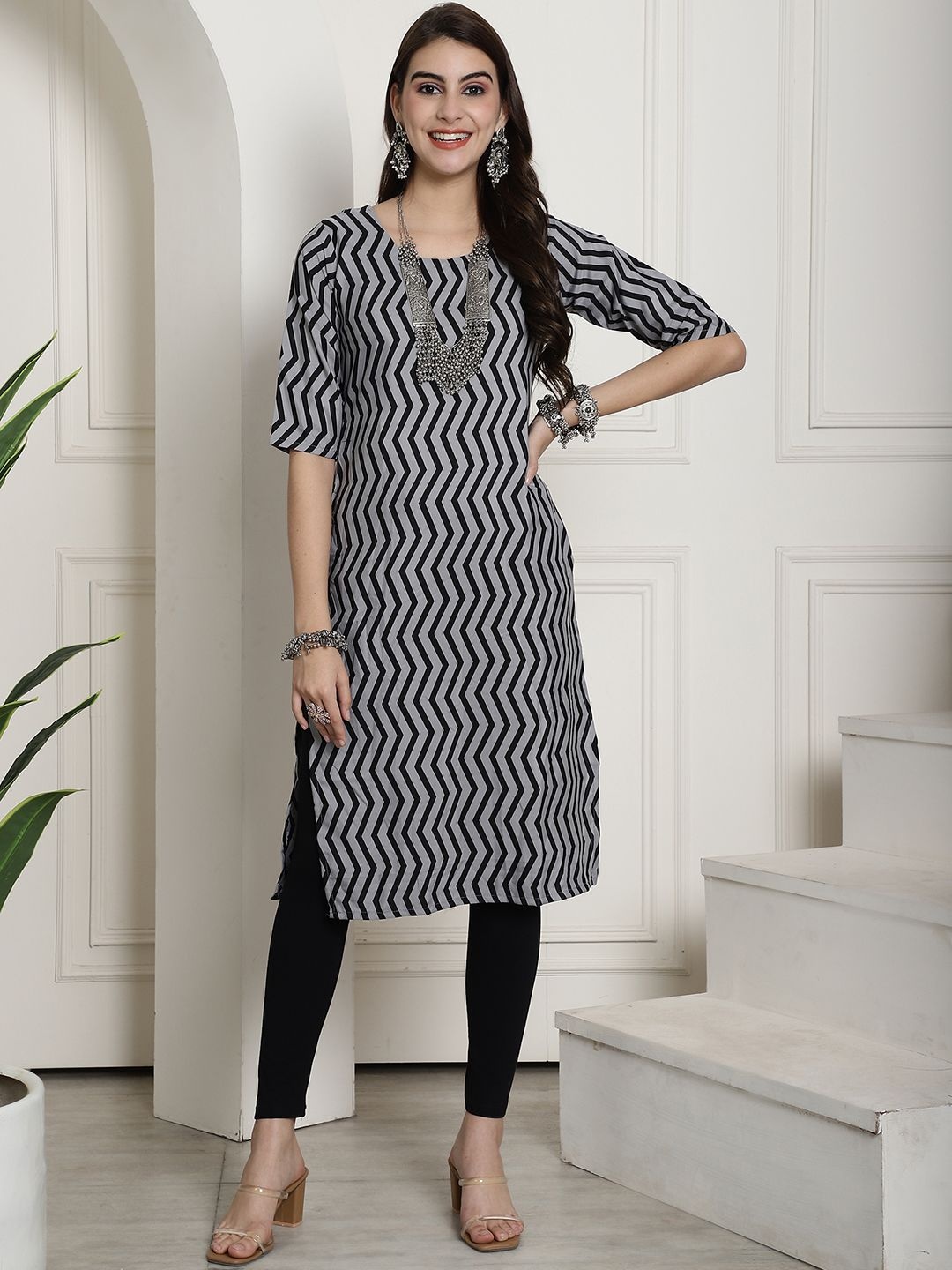 

7Threads Selection of 6 Chevron Printed Crepe Straight Kurtas, Black