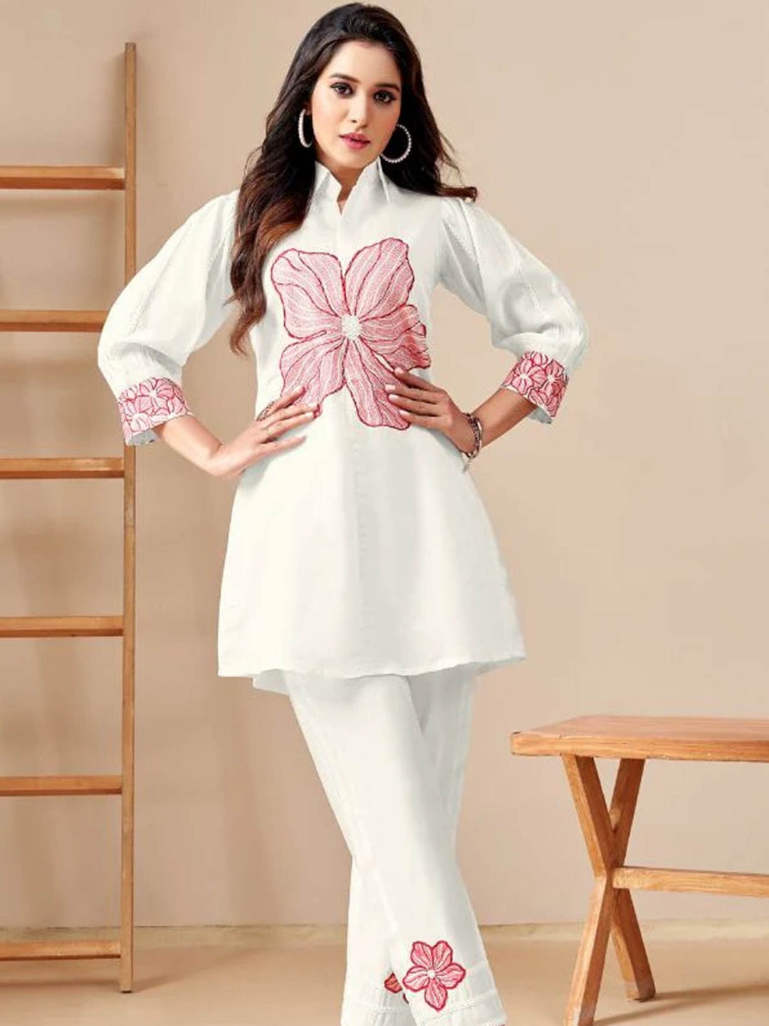 

Navvi Embroidered Pure Cotton Tunic With Trousers, White