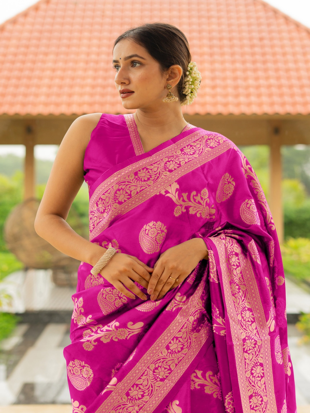 

Subham Woven Design Zari Silk Blend Banarasi Saree, Pink