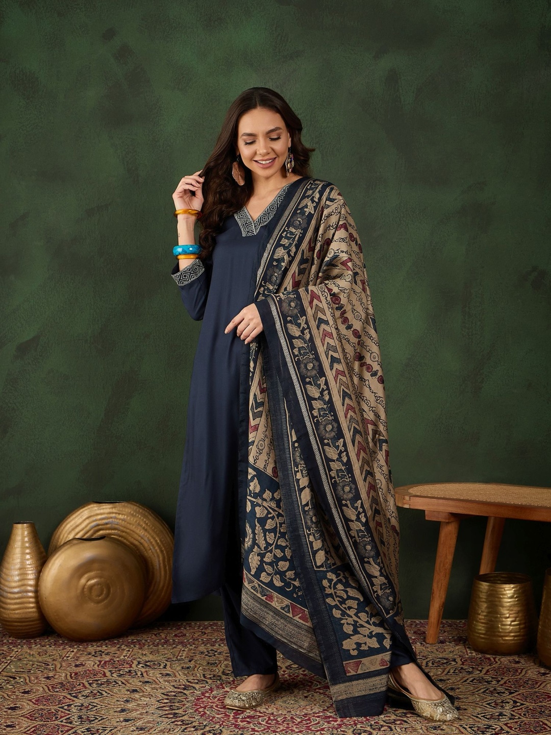 

Sangria Thread Work V-Neck Straight Kurta With Trousers And Dupatta, Navy blue