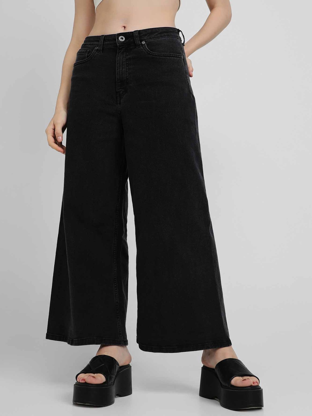 

FOREVER 21 Women Flared Jeans, Black