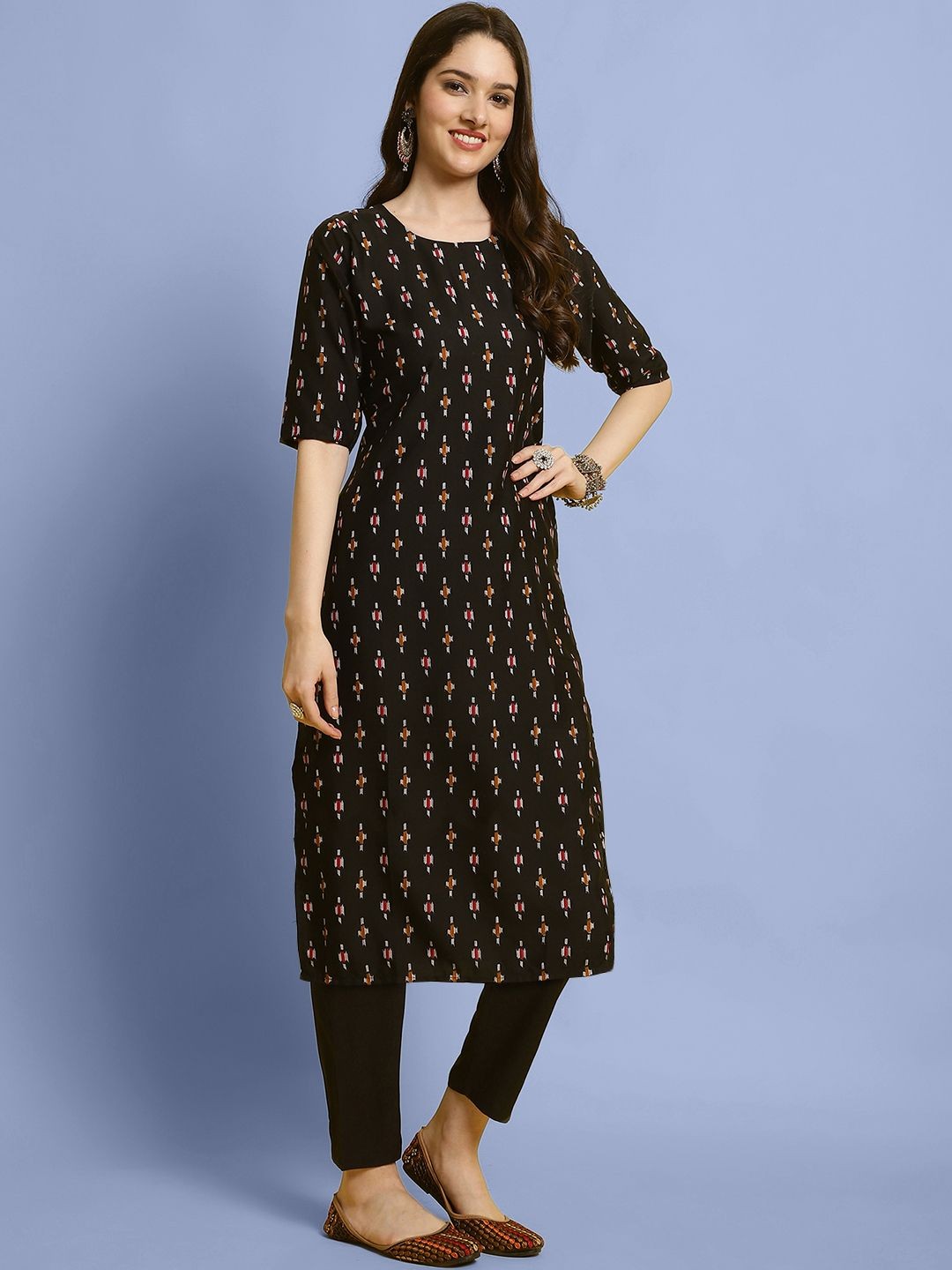 

7Threads Geometric Printed Round Neck Straight Kurta with Trousers, Black