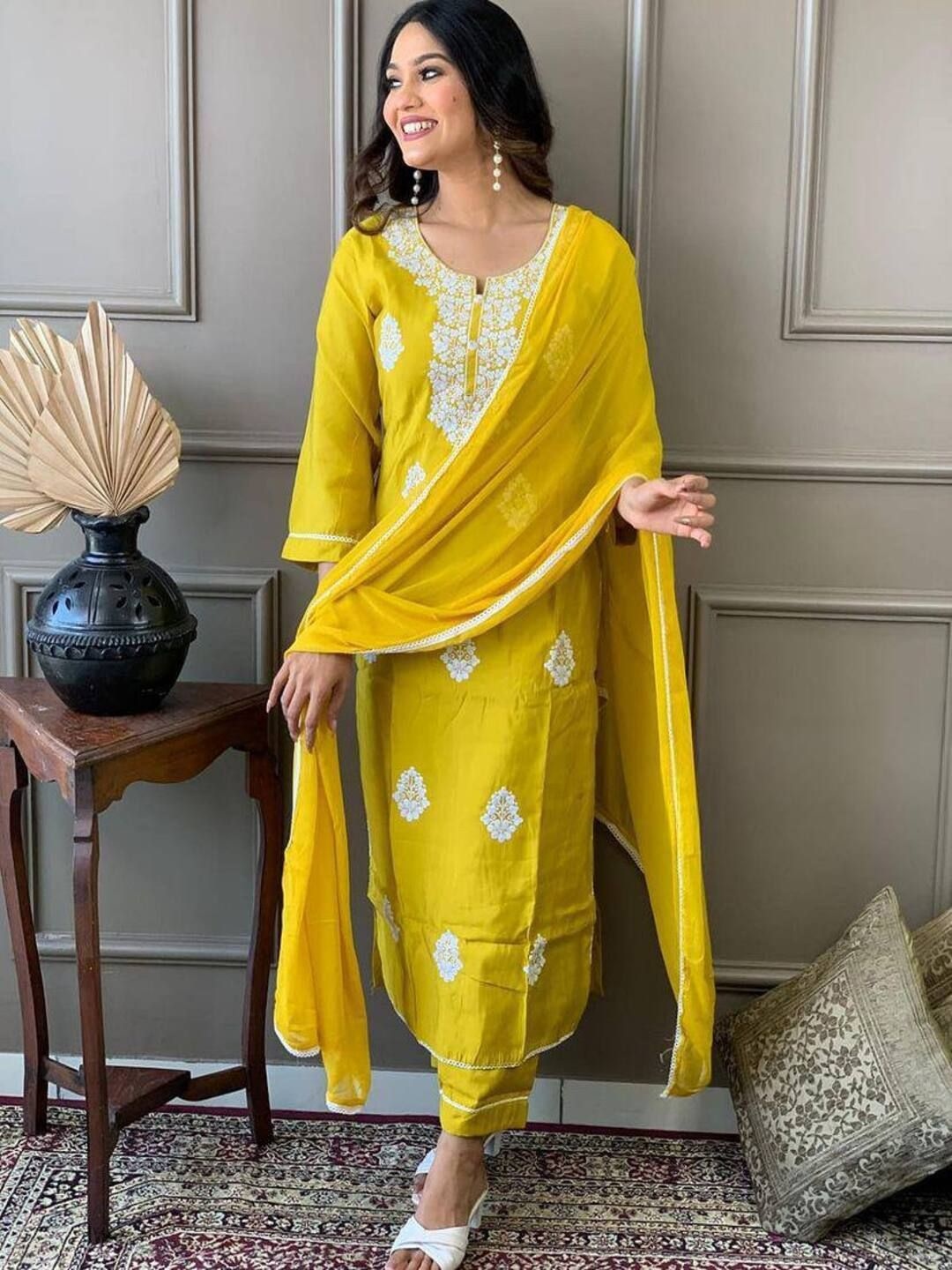 

REALLTREND Floral Embroidered Notch Neck Straight Kurta With Trousers & Dupatta, Yellow