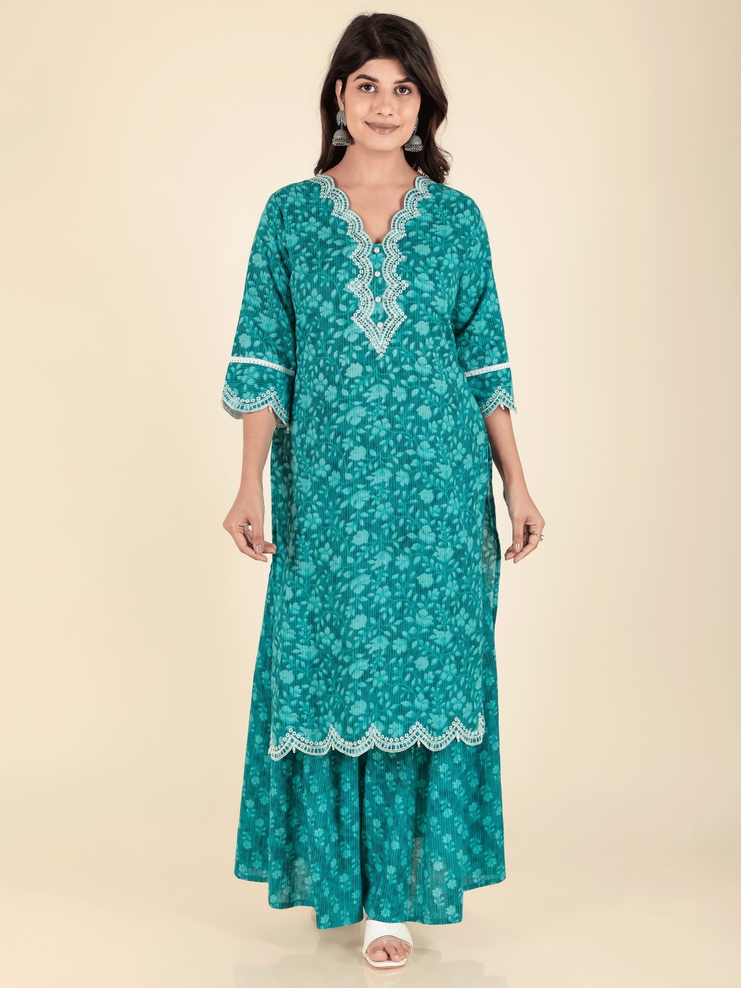 

Aramya Floral Printed V-neck Soft Cotton Straight Kurta With Sharara, Blue