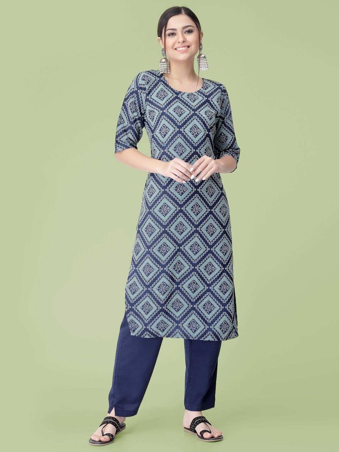 

7Threads Bandhani Printed Round Neck Straight Kurta With Trousers, Blue
