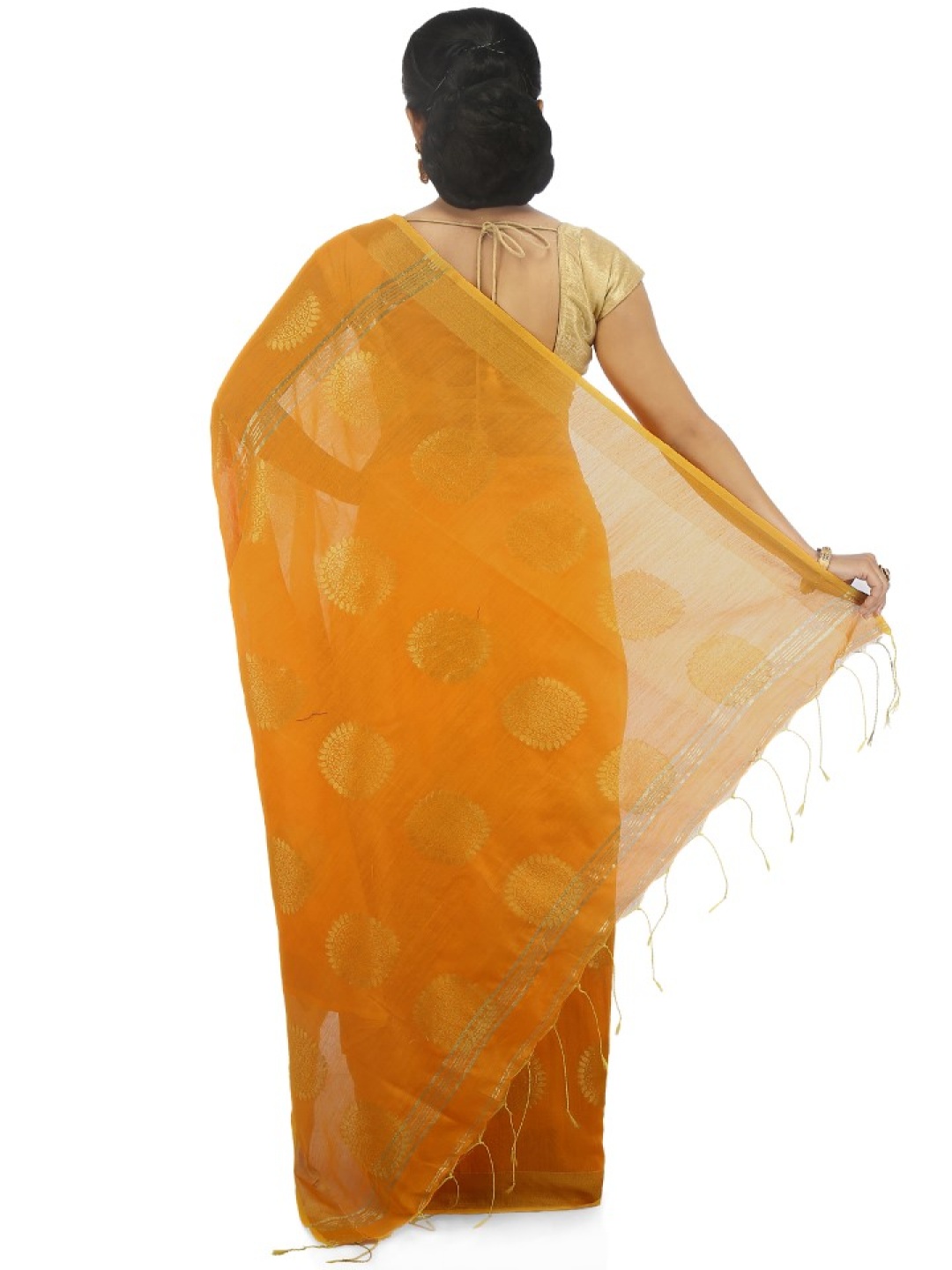 

BENGAL HANDLOOM Woven Design Zari Taant Saree, Yellow