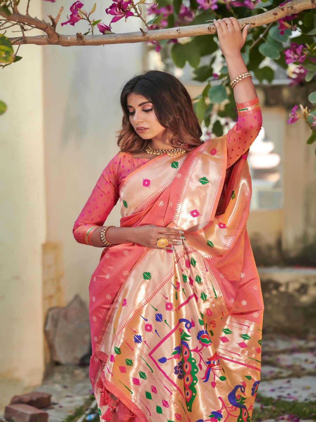 

Kandora Woven Design Zari Pure Silk Banarasi Saree, Peach