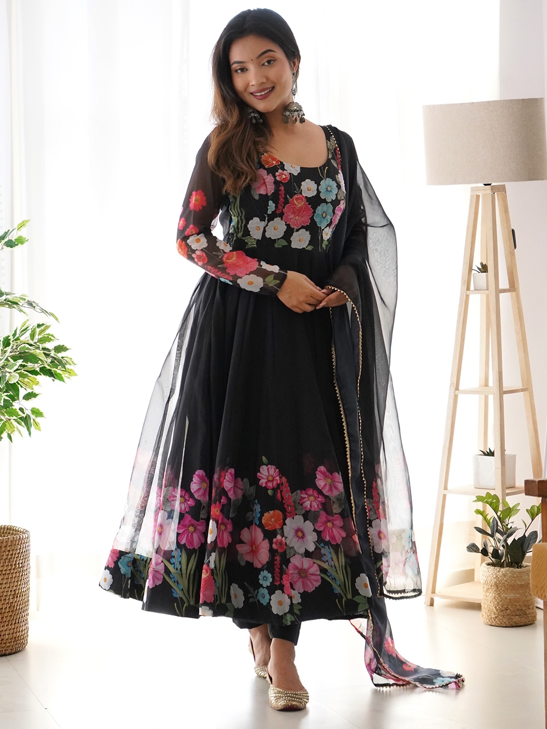 

Tanhai Floral Printed Anarkali Kurta & Pyjamas With Dupatta, Black