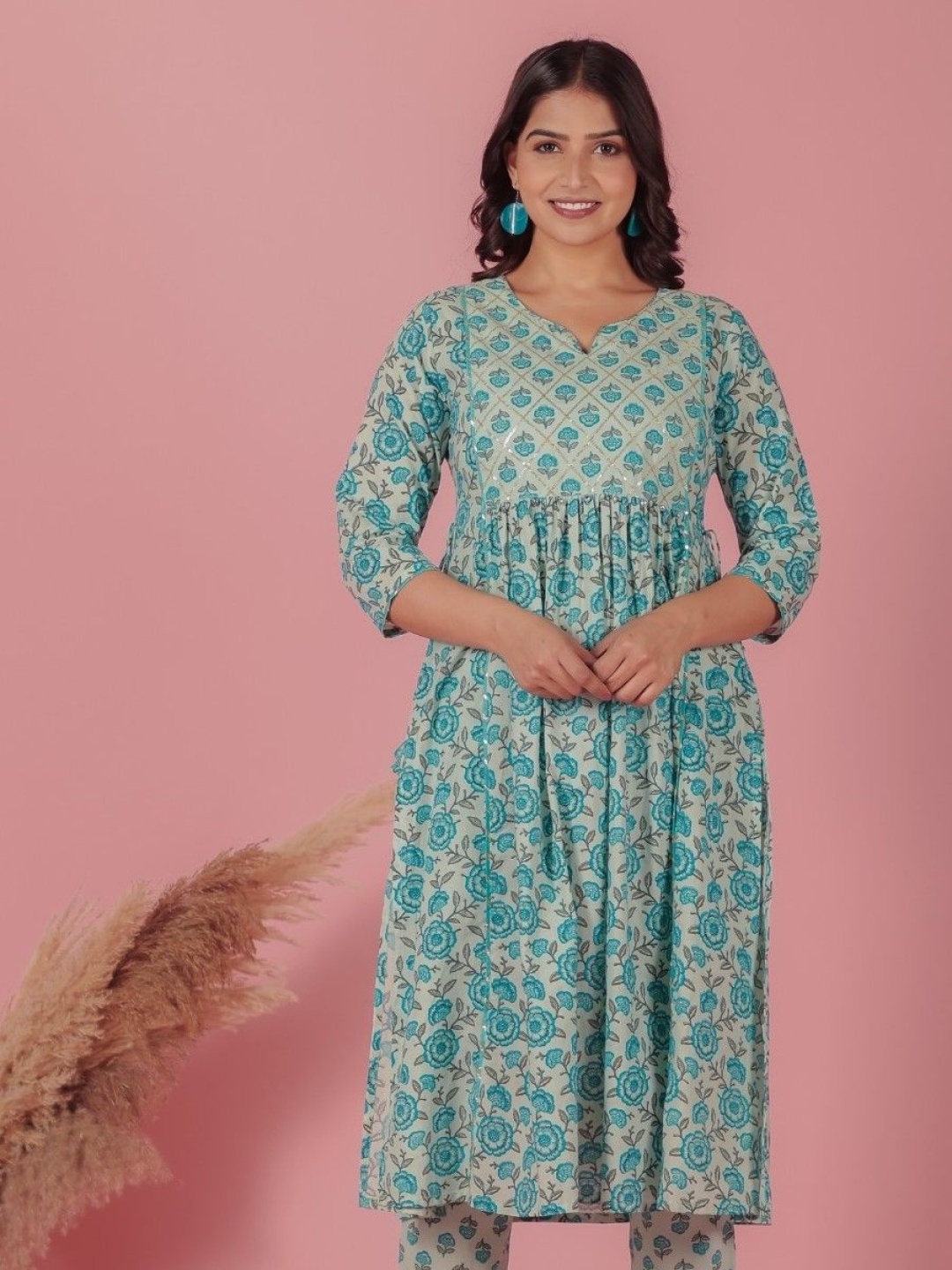 

Aramya Floral Printed Pleated Sequinned Cotton Straight Kurta, Blue