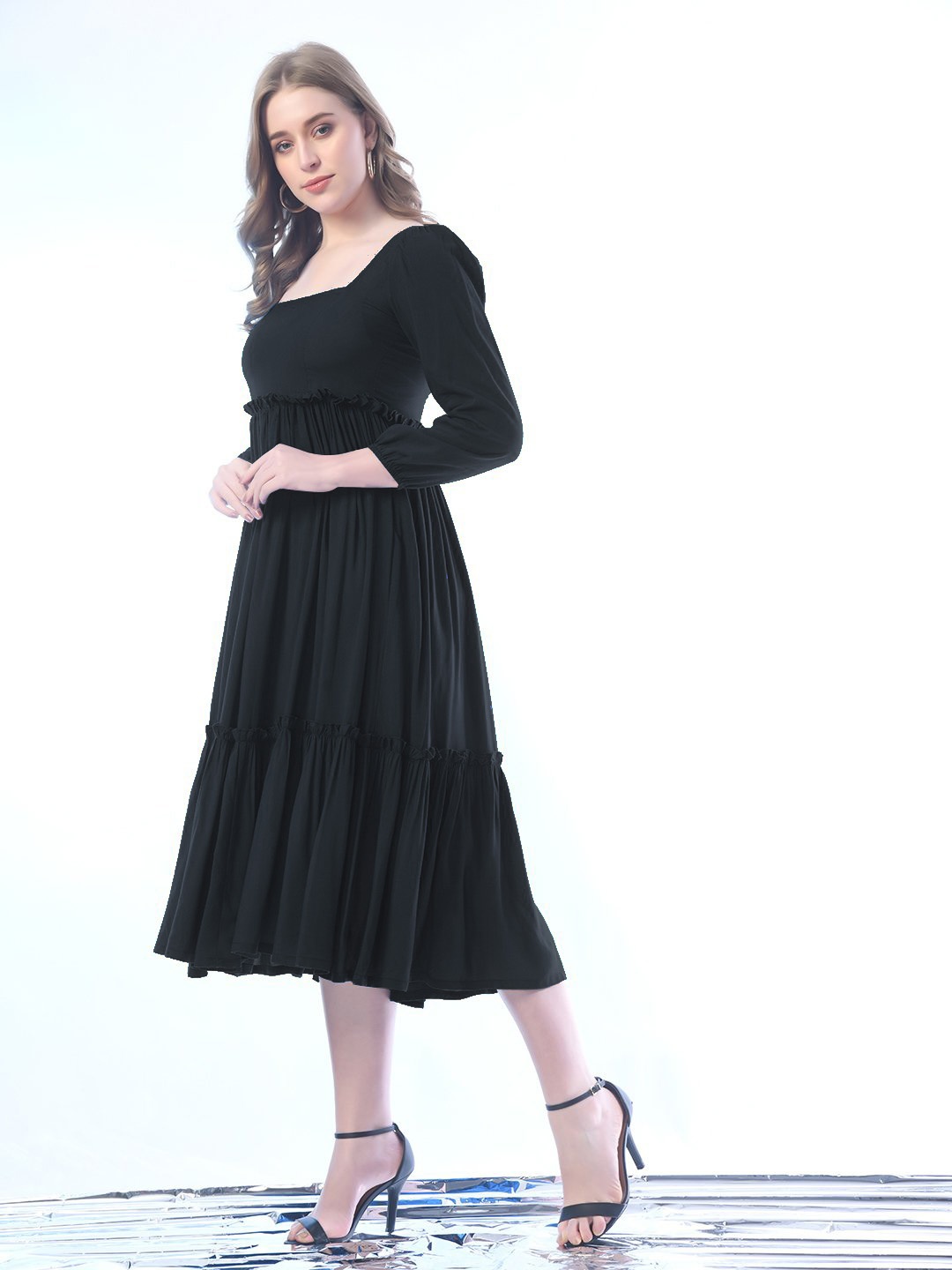 

Krunal Raiyani Women Square Neck Applique Fit & Flare Midi Dress, Black