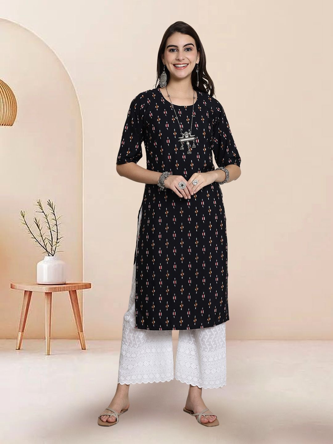 

7Threads Ethnic Motifs Printed Crepe Straight Kurta, Black