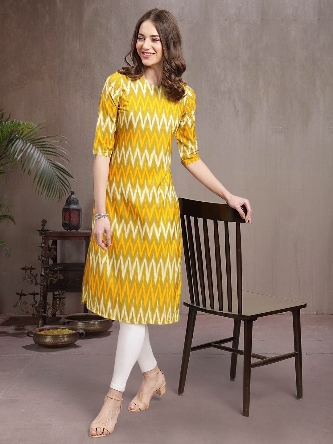 

7Threads Chevron Printed Crepe Straight Kurta, Yellow
