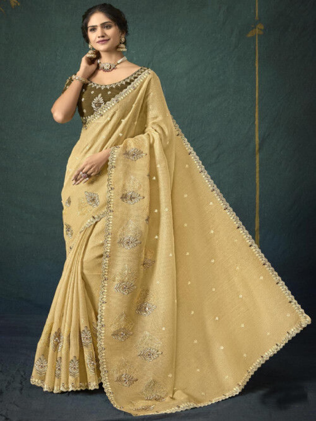 

MAHALASA Ethnic Motifs Embroidered Saree, Yellow